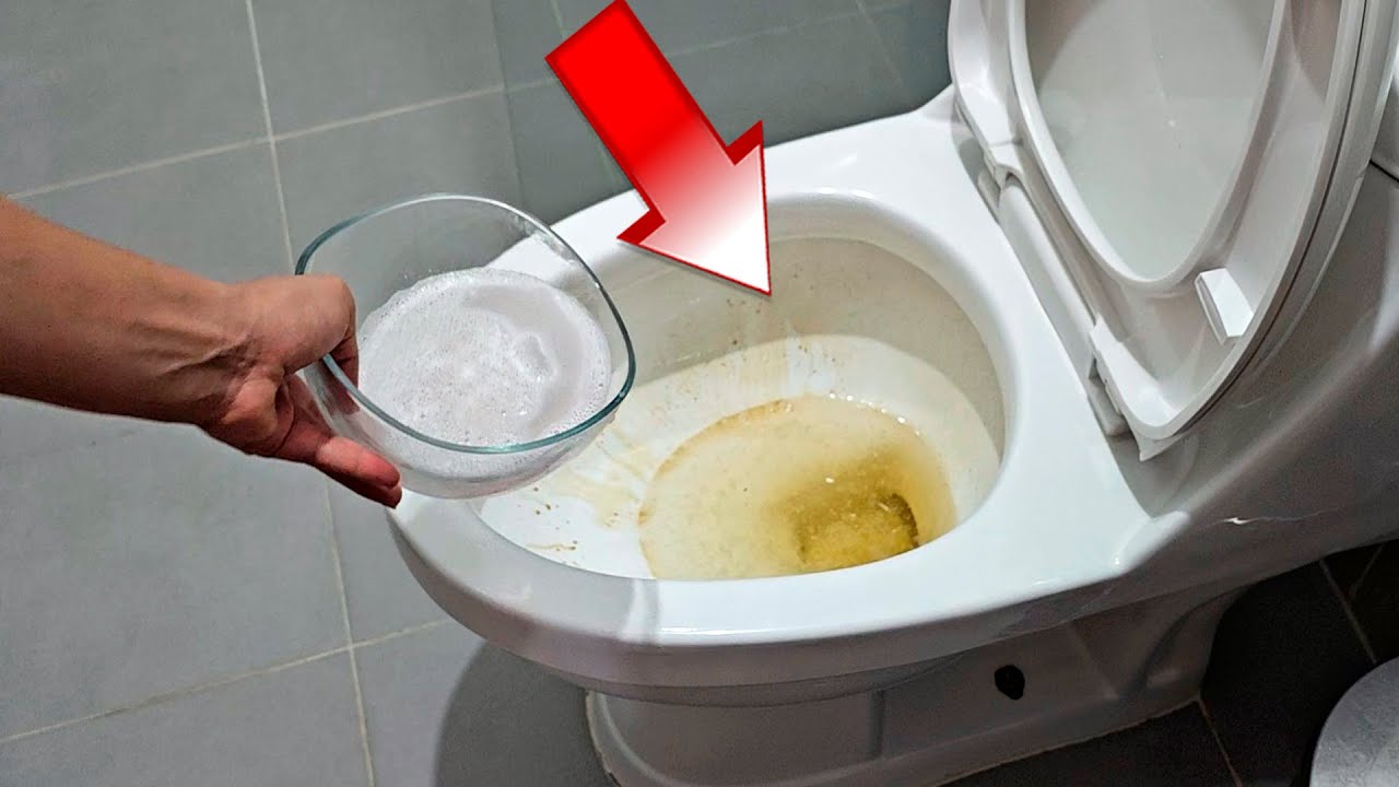 como quitar el amarillo de la taza del water